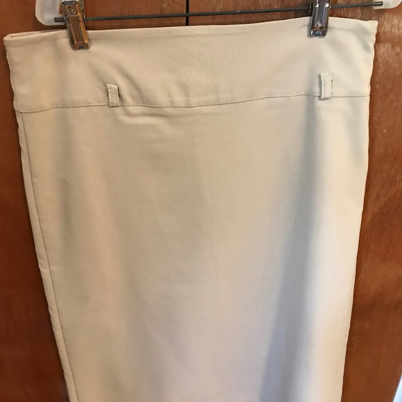 Beige skirt & gold, beige halter top - cocktail - Picture 3 of 4